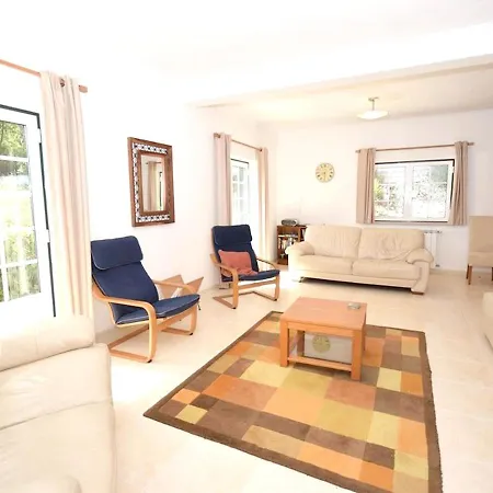 With 4 Bedrooms In With Private Pool Enclosed Garden And Wifi Villa A Dos Francos