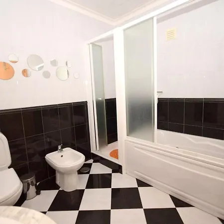 With 4 Bedrooms In With Private Pool Enclosed Garden And Wifi Villa